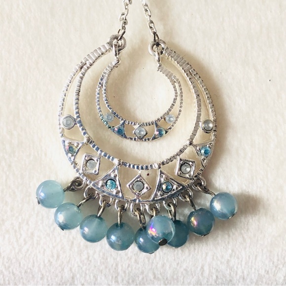 Handcrafted repurpose blue crystal gem Czech glass Pearl toggle clasp necklace - Picture 8 of 9